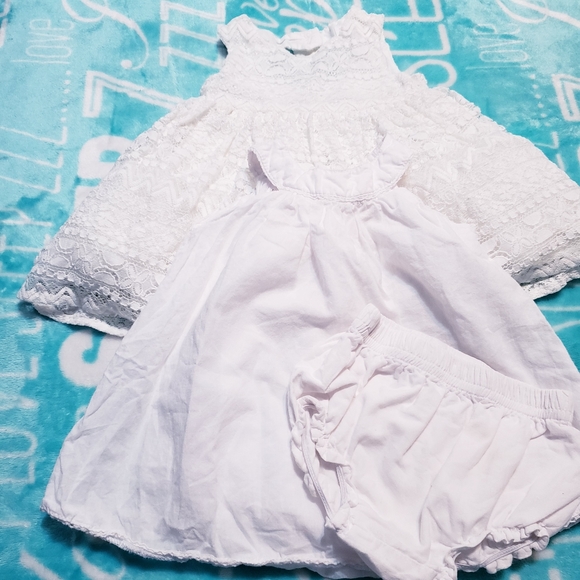 Dresses - Picture 1 of 5